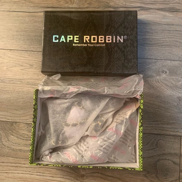 NWT CAPE ROBBIN HANI BLACK LACE UP HEELS 5.5 - Picture 6 of 7